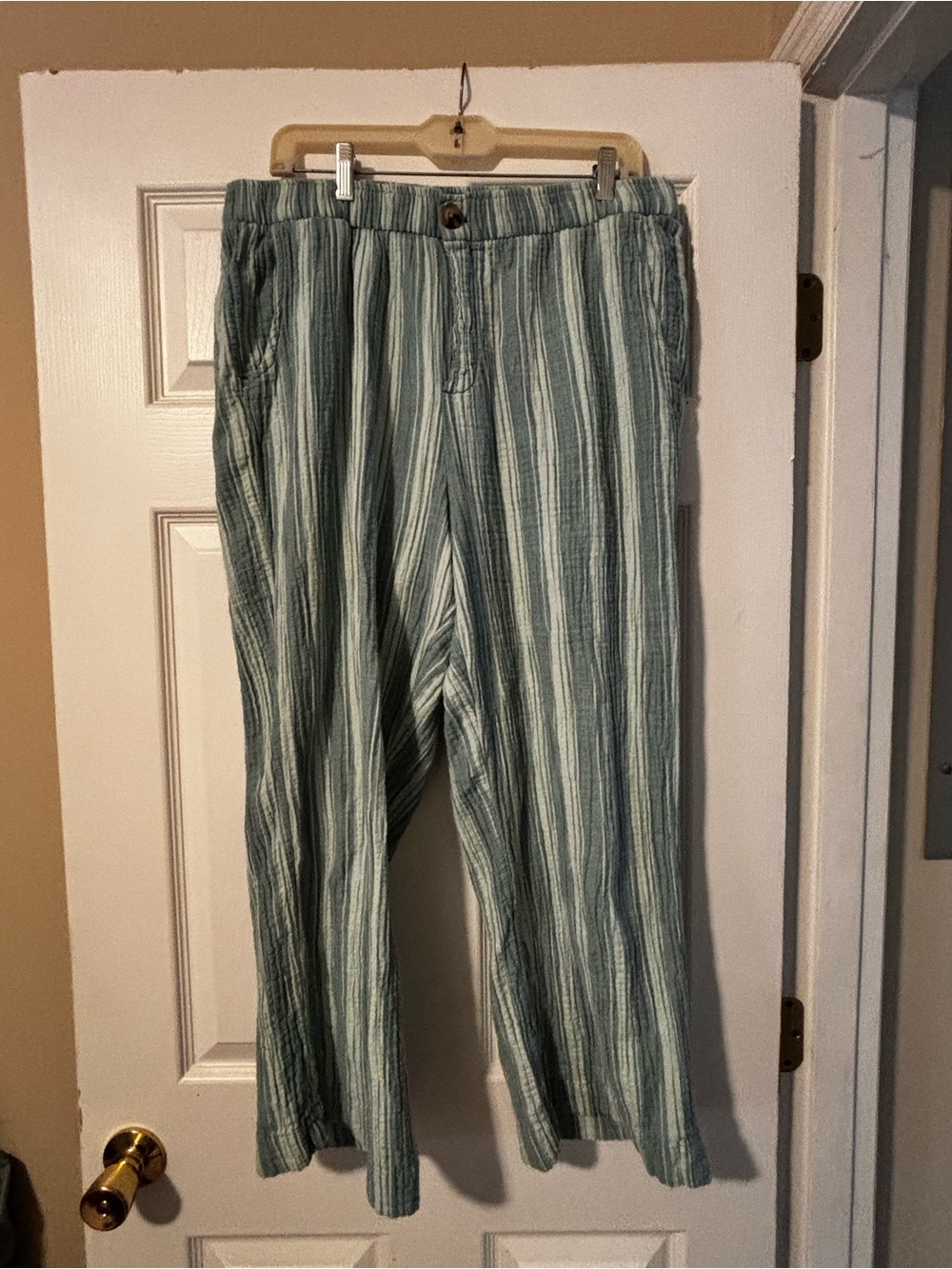 Wonderly Striped Ankle Pants